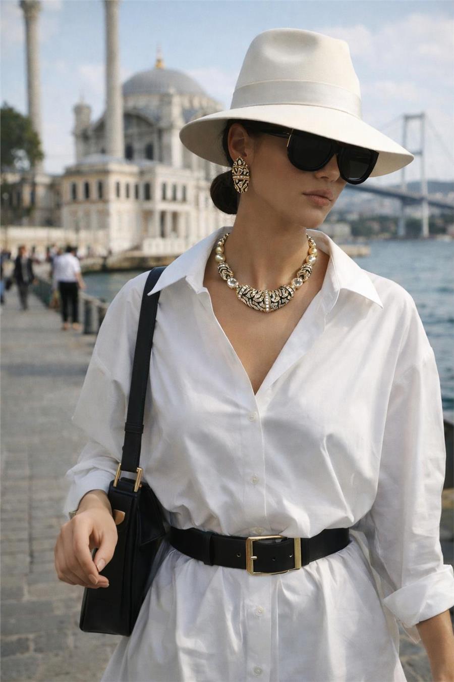 Yoko Kaplan Desenli Gold İnci Detaylı Kolye Küpe Set